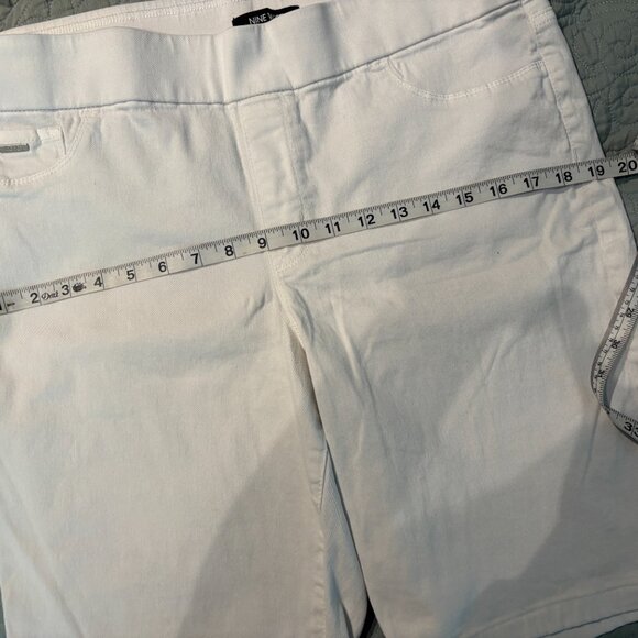 Large Nine West white dressy shorts - Picture 2 of 5
